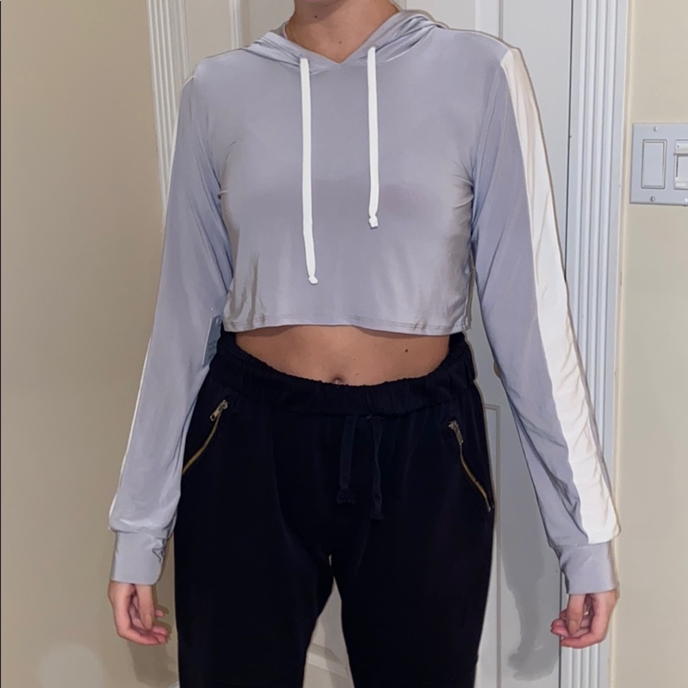 Hollywood boutique cropped medium hoodie silk